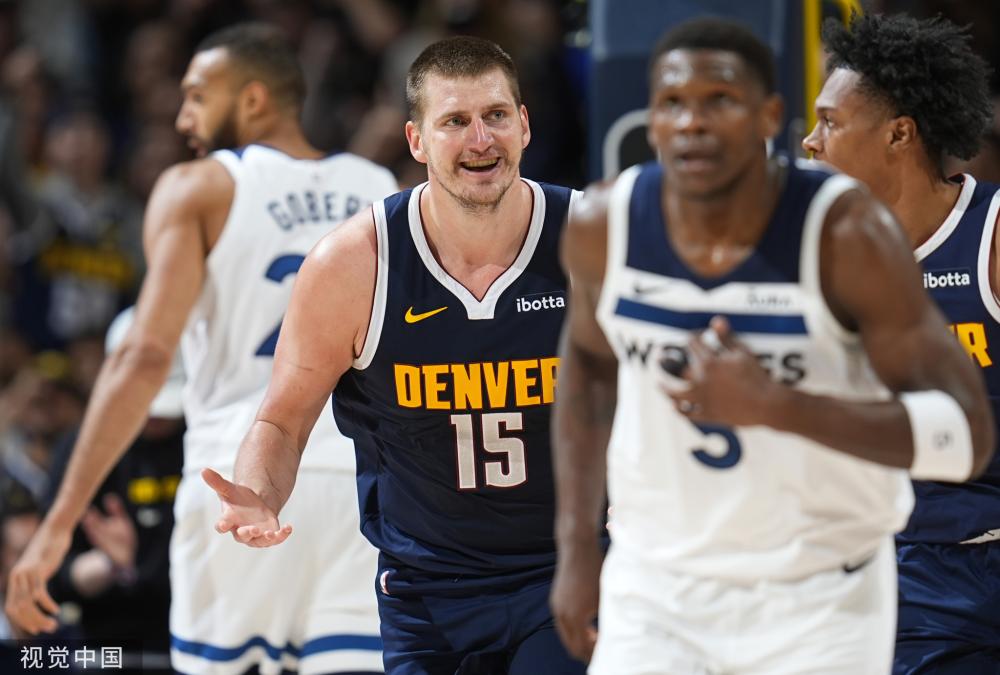 在比赛中出 在比赛中出